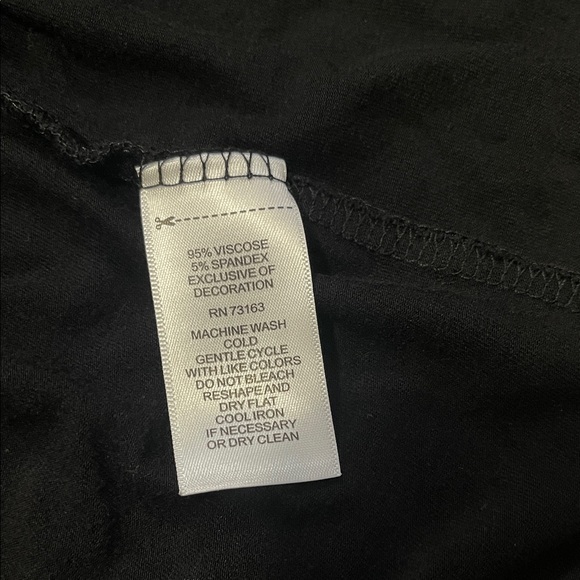 Cute Cupio Black Dress with White Floral Embroidery - Picture 4 of 4